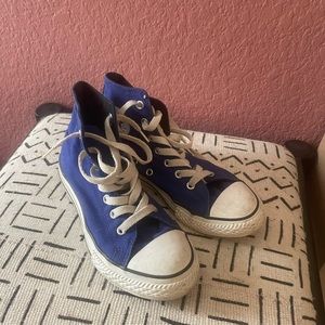 Blue chuck Taylor’s